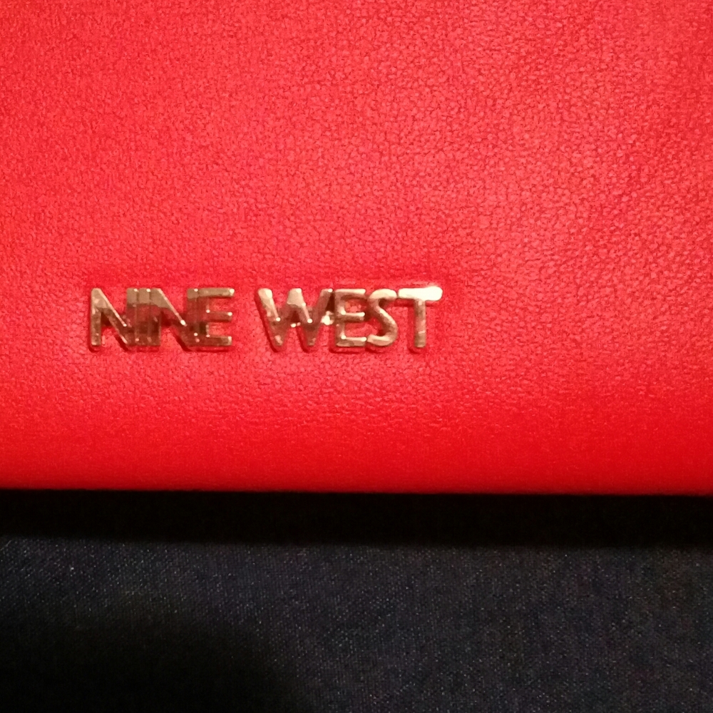 NWOT Red Nine West bag - Picture 8 of 8